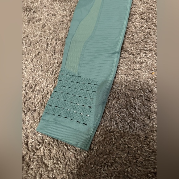 Gymshark Robins Egg Blue Energy Seamless Leggings - Picture 9 of 9